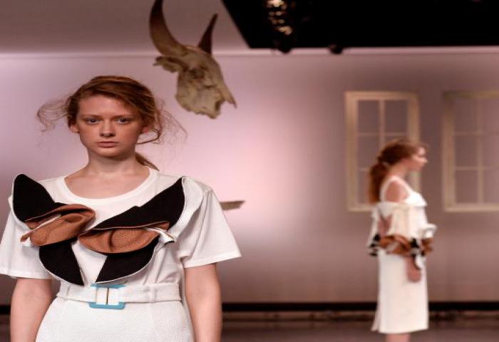 Gelaran September London Fashion Week